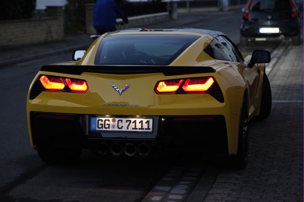 [Bild: c7_gelb_rear2.jpg]