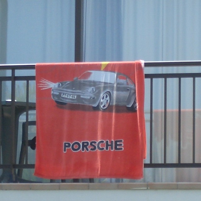 [Bild: robinson_porsche3.jpg]